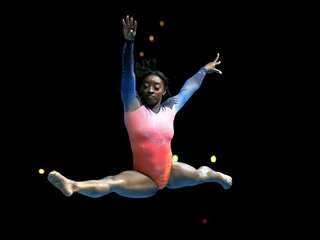 Simone Biles feet photo thumbnail