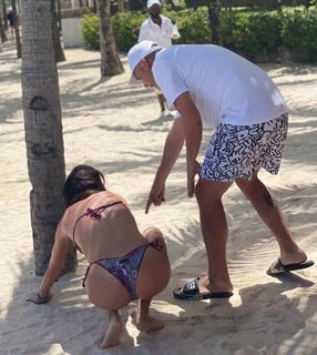 Elisabetta Gregoraci feet photo thumbnail