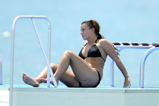 Coleen Rooney feet photo thumbnail