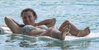Coleen Rooney feet photo thumbnail
