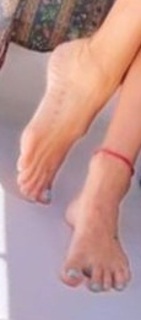 Nicole Neumann feet photo thumbnail