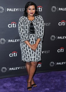 Mindy Kaling feet photo thumbnail