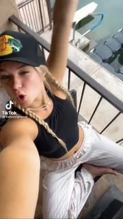 Katie Sigmond feet photo thumbnail