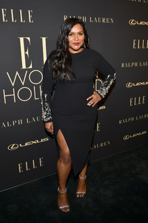 Mindy Kaling feet photo thumbnail