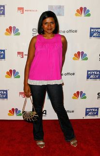 Mindy Kaling feet photo thumbnail