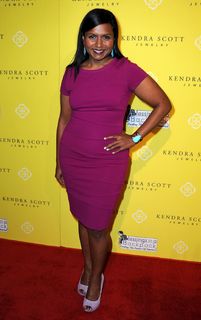 Mindy Kaling feet photo thumbnail