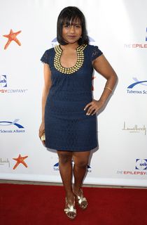 Mindy Kaling feet photo thumbnail