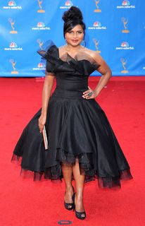 Mindy Kaling feet photo thumbnail