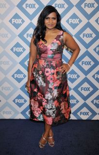 Mindy Kaling feet photo thumbnail
