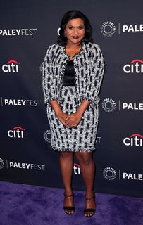 Mindy Kaling feet photo thumbnail
