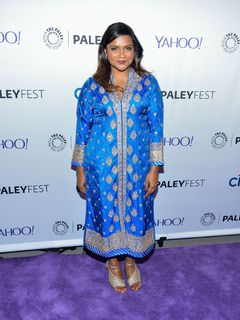 Mindy Kaling feet photo thumbnail