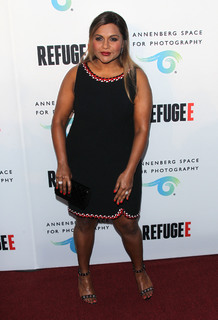 Mindy Kaling feet photo thumbnail