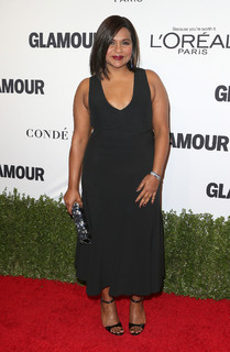 Mindy Kaling feet photo thumbnail