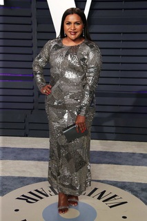 Mindy Kaling feet photo thumbnail