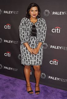 Mindy Kaling feet photo thumbnail