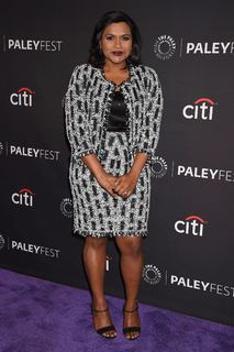 Mindy Kaling feet photo thumbnail