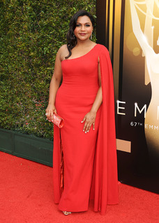 Mindy Kaling feet photo thumbnail