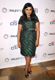 Mindy Kaling feet photo thumbnail