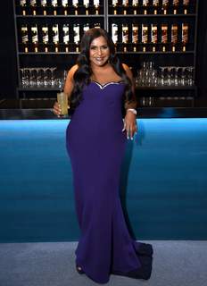 Mindy Kaling feet photo thumbnail