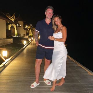 Frankie Bridge feet photo thumbnail