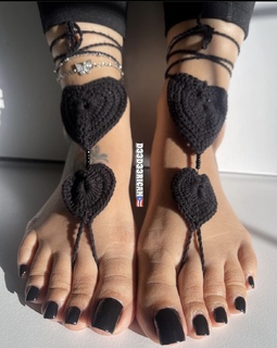 Deedee Rican feet photo thumbnail