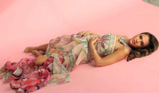 Jessica Alba feet photo thumbnail
