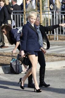 Michelle Williams feet photo thumbnail