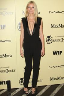 Gwyneth Paltrow feet photo thumbnail