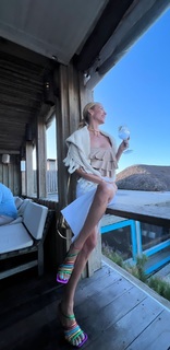 Nicole Neumann feet photo thumbnail
