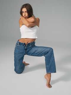 Hailey Bieber feet photo thumbnail