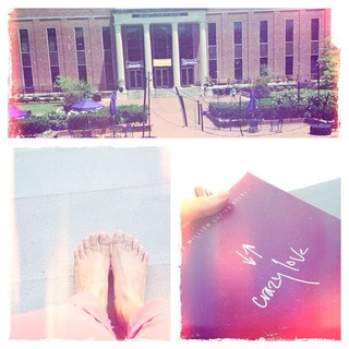 Kelsea Ballerini feet photo thumbnail