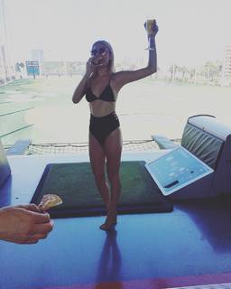 Kelsea Ballerini feet photo thumbnail