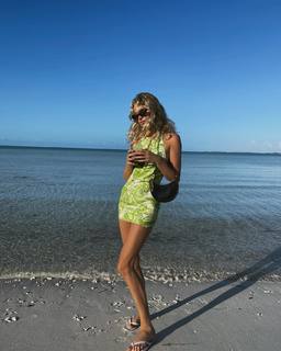 Elsa Hosk feet photo thumbnail