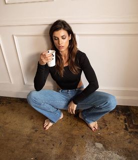 Elisabetta Canalis feet photo thumbnail