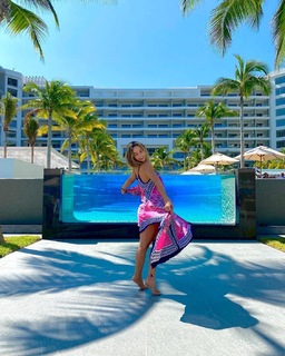Carmen Villalobos feet photo thumbnail