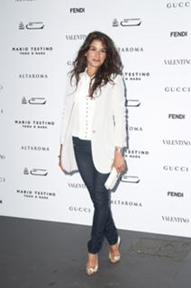 Giulia Michelini feet photo 3