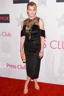 Chelsea Handler feet photo thumbnail