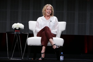 Chelsea Handler feet photo thumbnail