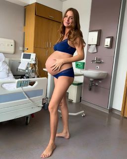 Millie Mackintosh feet photo thumbnail