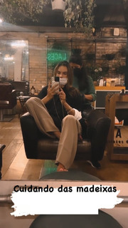 Alessandra Ambrosio feet photo thumbnail