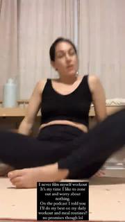 Brie Garcia feet photo thumbnail