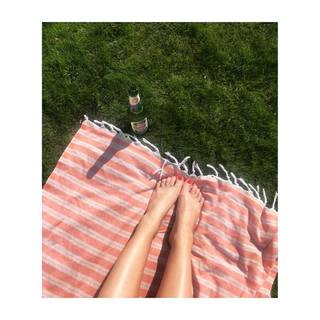 Lucy Pinder feet photo 3