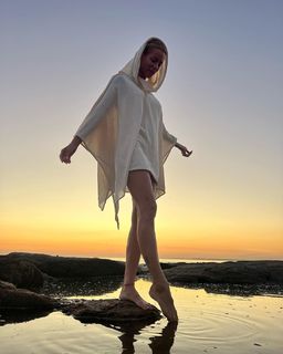 Nicole Neumann feet photo thumbnail