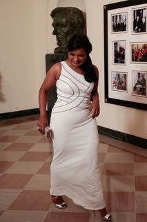 Mindy Kaling feet photo thumbnail