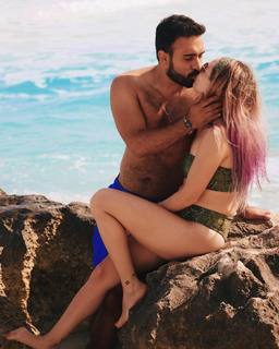 Yoseline Hoffman feet photo thumbnail