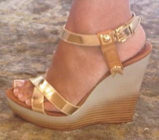Evelyn Lozada feet photo thumbnail