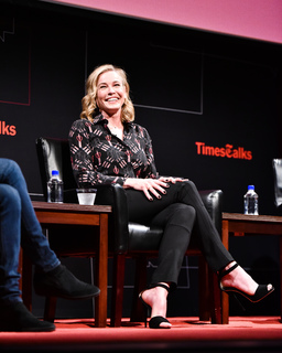 Chelsea Handler feet photo thumbnail