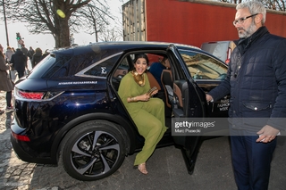 Sonam Kapoor feet photo thumbnail