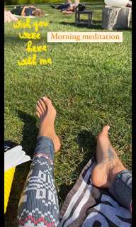 Brooke Burke feet photo thumbnail