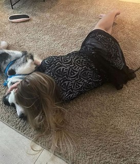 Carla Diaz feet photo thumbnail